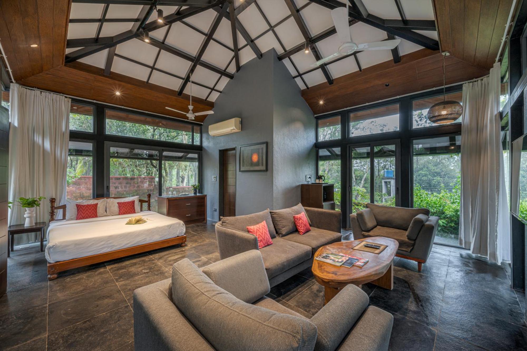 Saffronstays The Glasshouse, Panchgani - Beautiful Glass Villa For Couples Екстер'єр фото